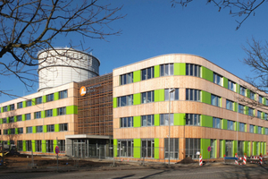  Im November 2014 wurde das derzeit volumengrößte Holz-Verwaltungsgebäude Europas fertiggestellt Fotos: Nina Greve 