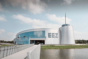  Ein monumentales Energie-, Bildungs- und Erlebniszentrum setzt in Ostfriesland Windkraft und ihre Möglichkeiten publikumsattraktiv in Szene Foto: Prefa 