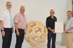  Das HBZ Brackwede gehört jetzt zu den von Holzbau Deutschland anerkannten Meisterschulen ⇥Foto: Holzbau Deutschland 