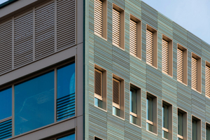 Rechts: Die fertig gestellte Fassade des Holz-Hybrid-HochhausesFoto: Brüninghoff 