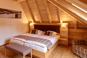  Die Hotelzimmer sind rustikal gehalten, alles ist auf den nachwachsenden Rohstoff Holz ausgelegt Foto: Pavatex 