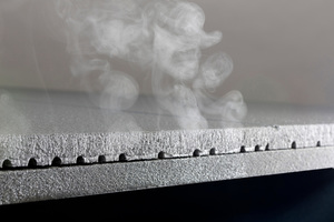  Dampf ablassen erwünscht: Die „Kemperwet“-Platte kann bei einer Sanierung auf durchfeuchteten Balkonuntergründen verarbeitet werden Foto: Kemper System 