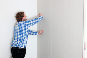  … und mit sanftem Druck eingeklappt werden 